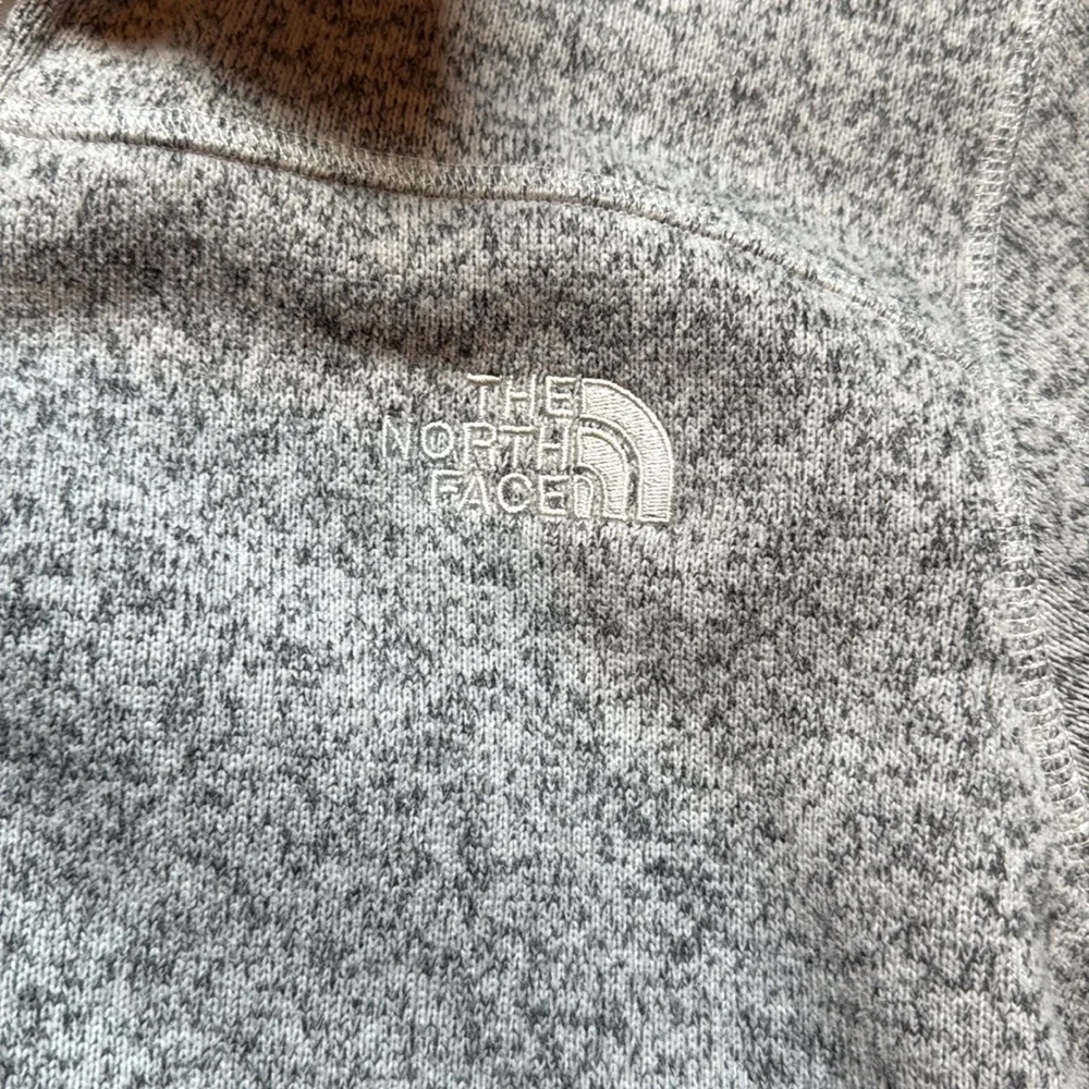 The North Face‎ Half-Zip Fleece Pullover